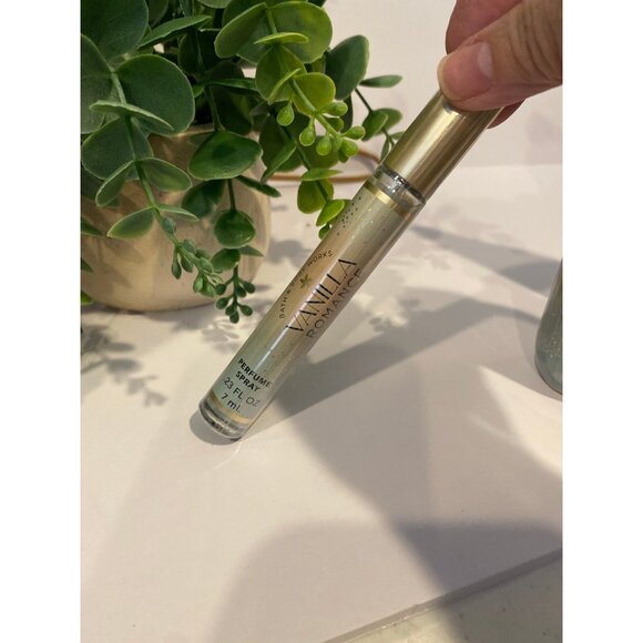 Bath &  Body Works “Vanilla Romance” NEW 4-Pc Body Care Set - Picture 5 of 12